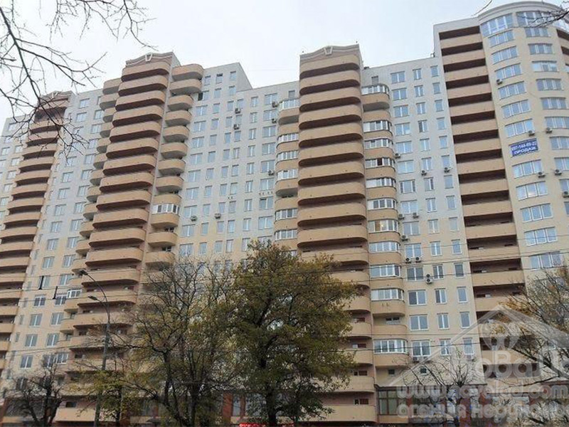 Предлагается 3-комнатная квартира по ул. Лобановского