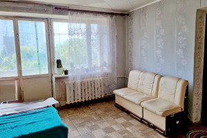 Комната 12 м2 с косметикой в общежитии в районе Ремзавода
