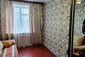 Комната 12 м2 с косметикой в общежитии в районе Ремзавода