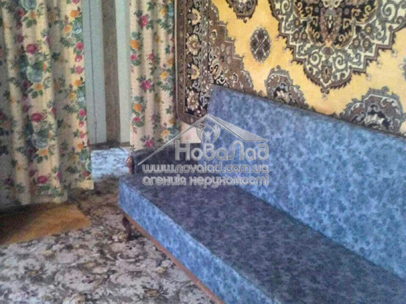 Предлагается 3-комнатная квартира в уютном, тихом дворике, Днепровский район