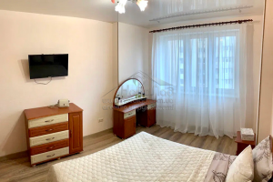Предлагается просторная, стильная, функциональная 3-комнатная квартира в новом ЖК в Голосеевском районе