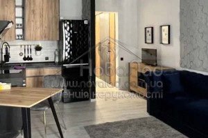 Предлагается просторная, с лаконичным, стильным дизайном, функциональная 1-комнатная квартира-студия в ЖК Новая Англия по адресу: ул. Максимовича, 28б.