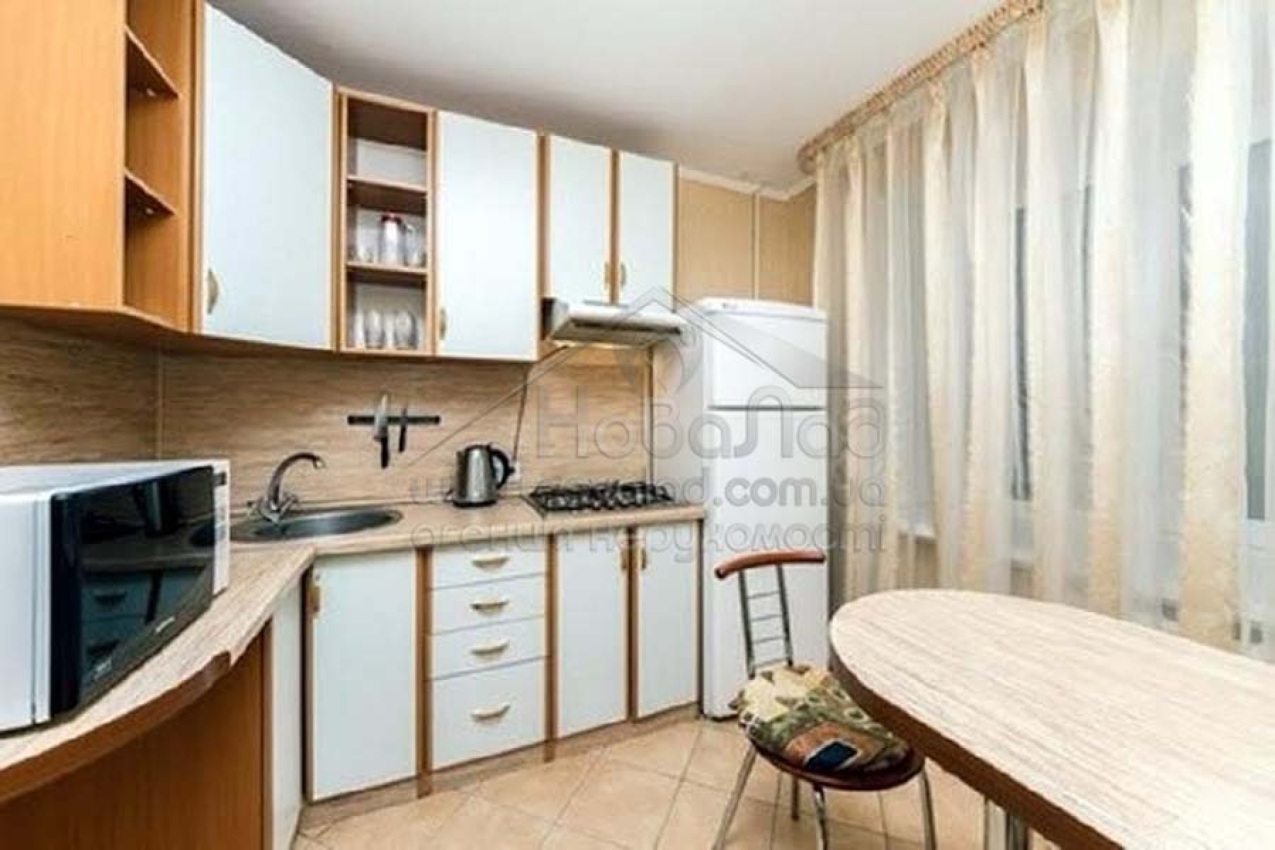 Предлагается просторная 2-комнатная квартира 51м2 в центре Печерска