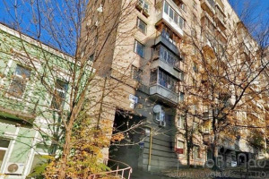 Предлагается просторная 2-комнатная квартира 51м2 в центре Печерска