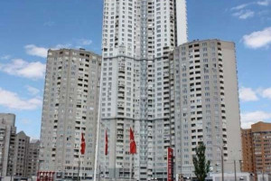 Предлагается элегантная 2-комнатная квартира в 5 мин от М Осокорки.
