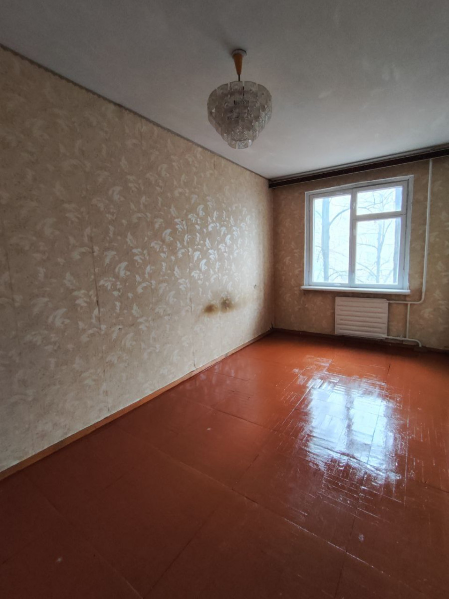 Продам 2-х кімнатну квартиру р-н Левка  Лук'яненка