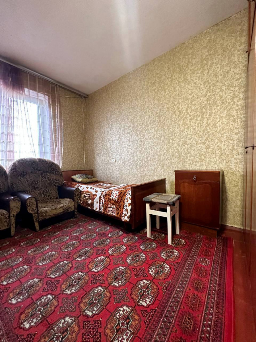 2 кімнатна квартира вул. Доценко ( район ринок Нива ). Сертифікат.