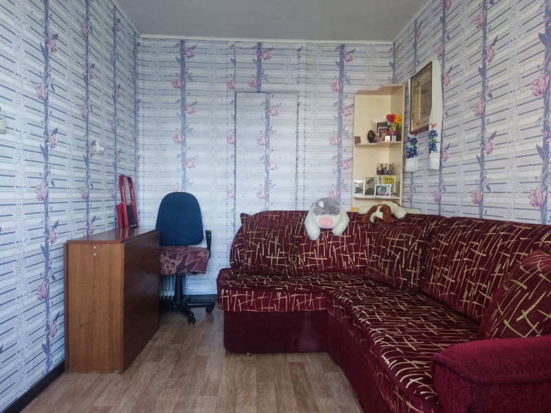2 кімнатна квартира на Жабинського, можливо під комерцію