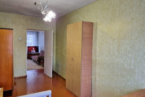 2 кімнатна квартира 45 м2 в житловому стані по вулиці Льотна