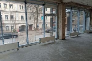 Оренда фасадних приміщень в Печерському районі Києва.