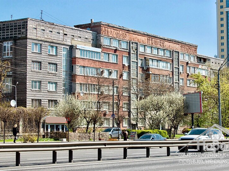 Предлагается современная 4-ком. квартира 103м2 в исторической сталинке, 3 мин М КПИ
