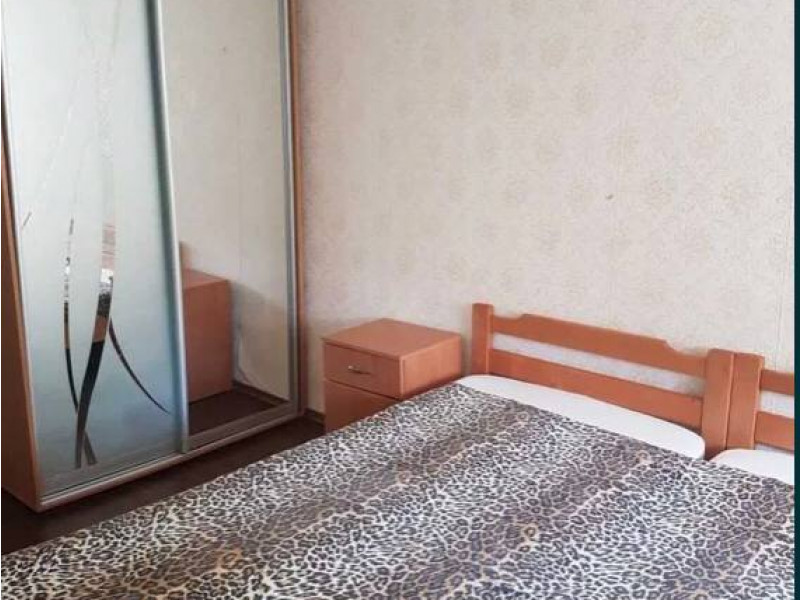 Продається 2-х кімнатна квартира 80 000$ біля метро Звіринецька