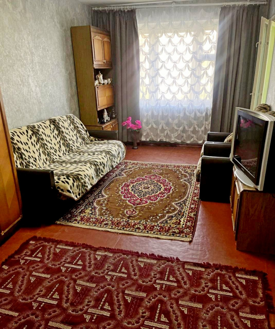 1 кімнатна квартира 40 м2 на 4 поверсі в житлому стані, вул. Пухова. Фото 1
