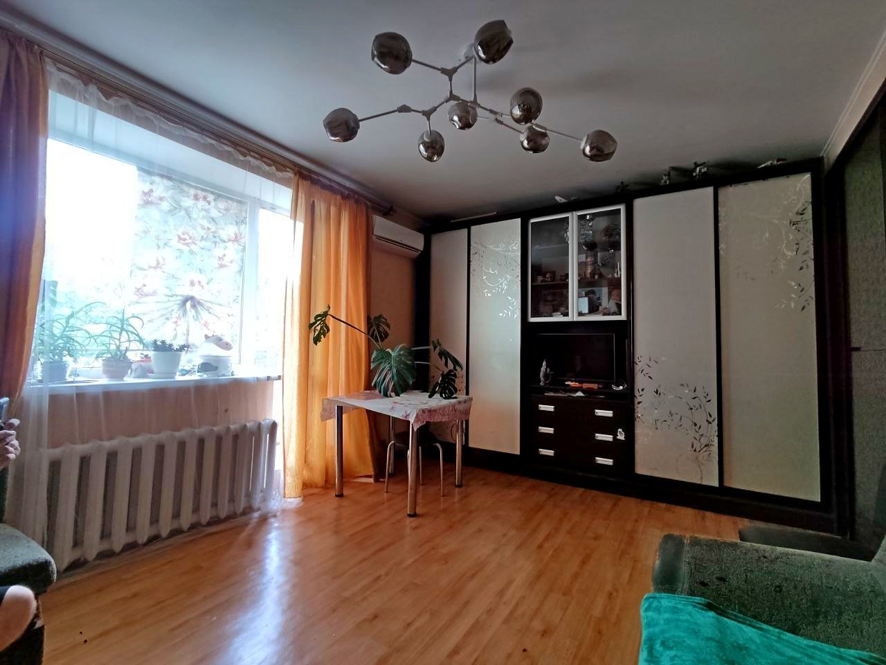 2 кімнатна квартира з ремонтом 54 м2, з власним гаражем поруч.. Фото 1