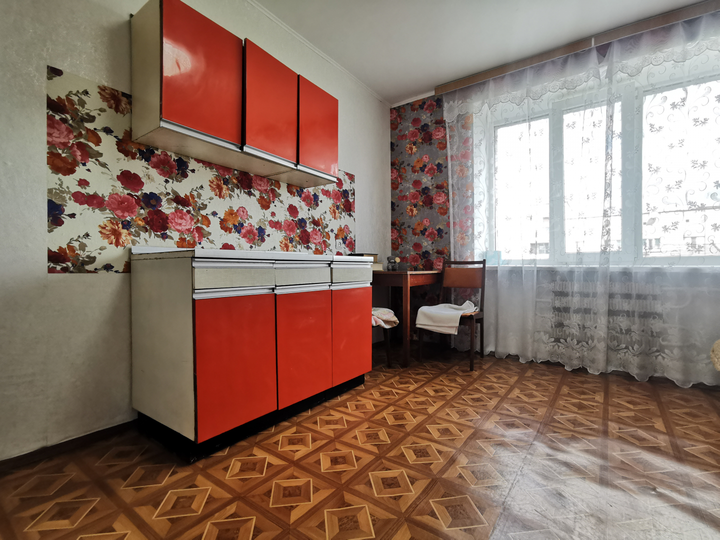 Кімната з меблями, гуртожиток, ТРЦ Голлівуд. Фото - 1