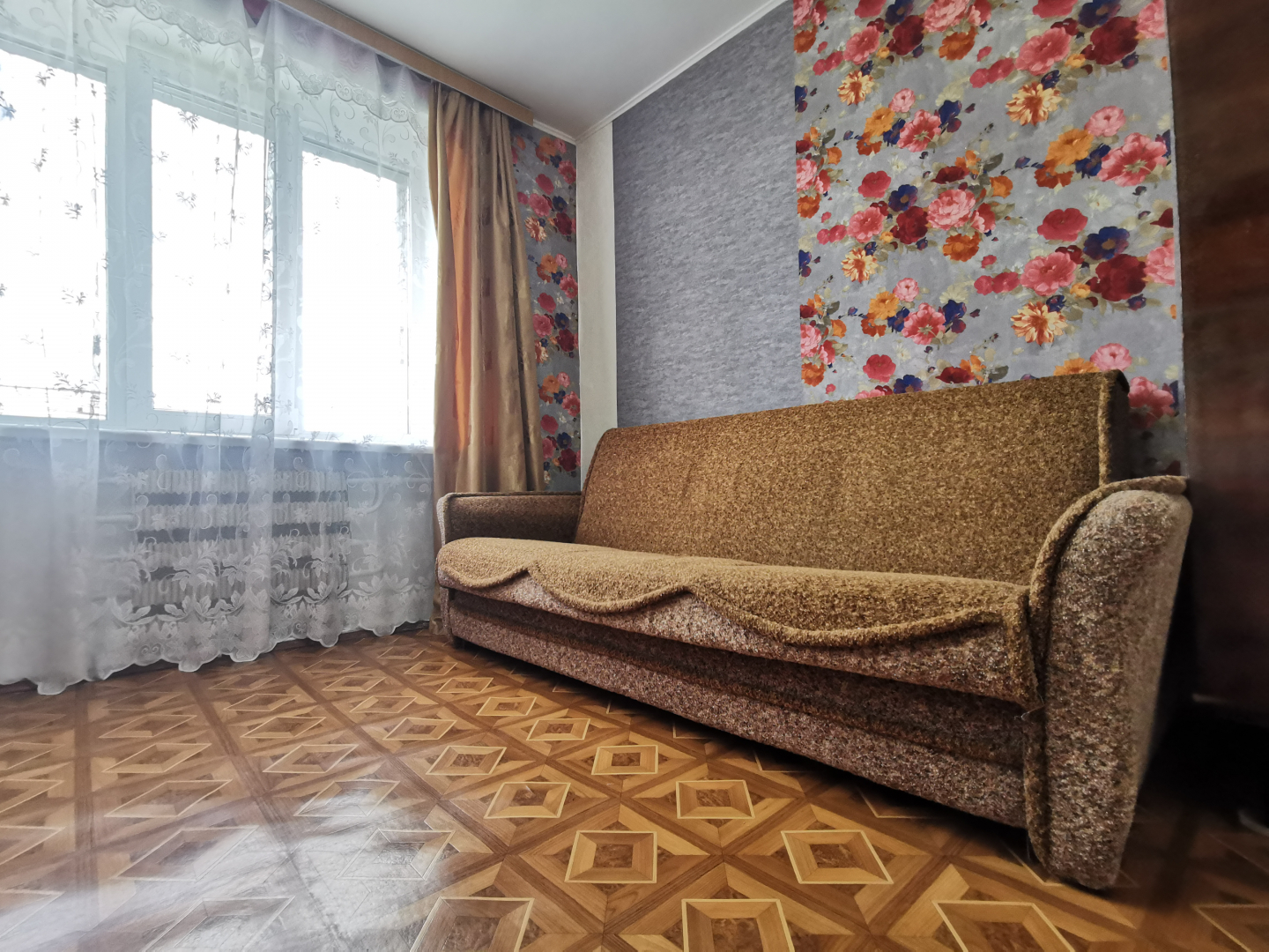 Кімната з меблями, гуртожиток, ТРЦ Голлівуд. Фото - 3