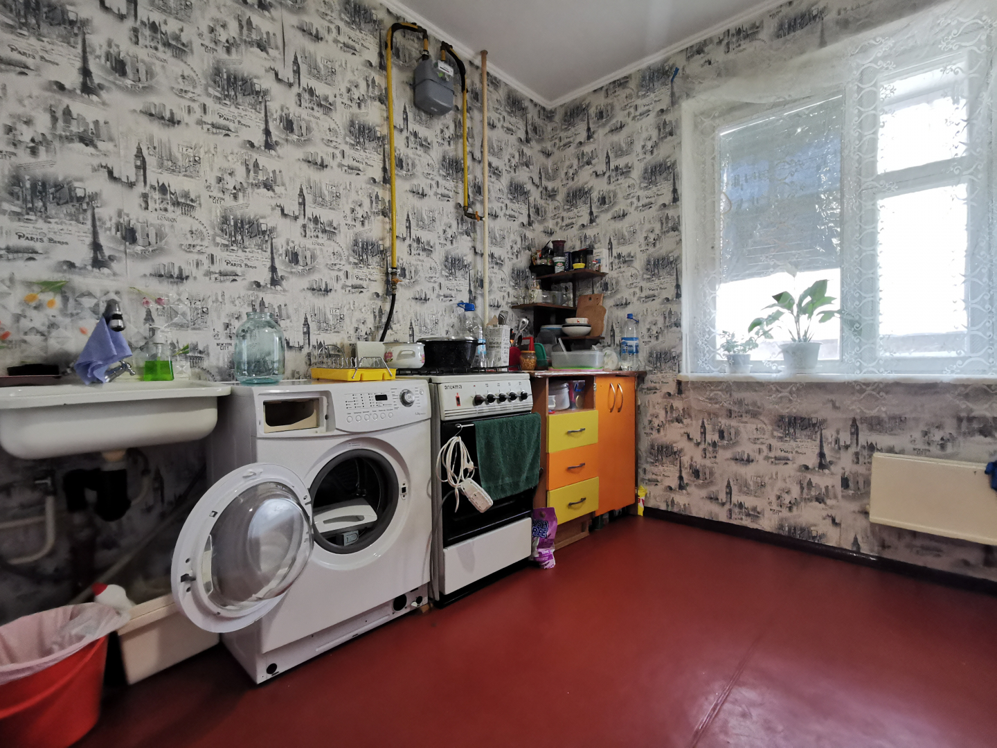 Продається простора 1-кімнатна квартира, площею 40 м², в районі Епіцентру.. Фото - 1