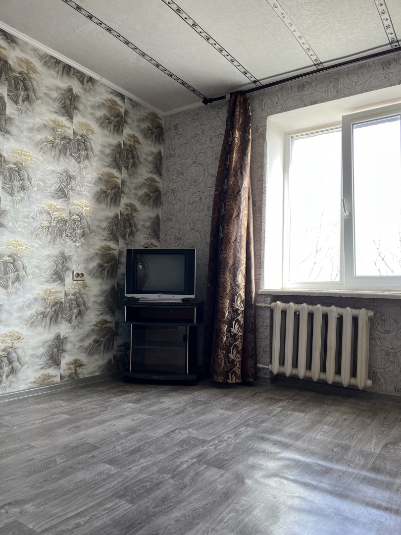 Продається кімната в гуртожитку. р-н стадіон "Хімік". Фото - 3