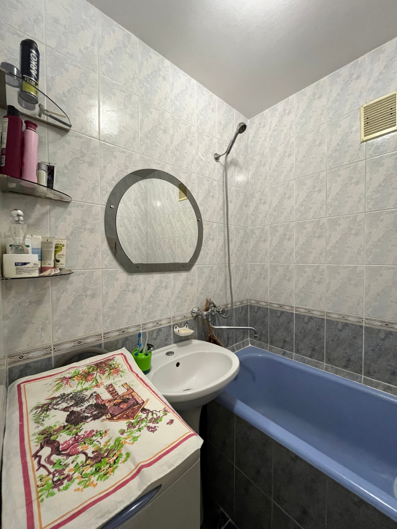 Продається трьохкімнатна квартира 63м2 в центрі, р-н Градецький. Фото - 15