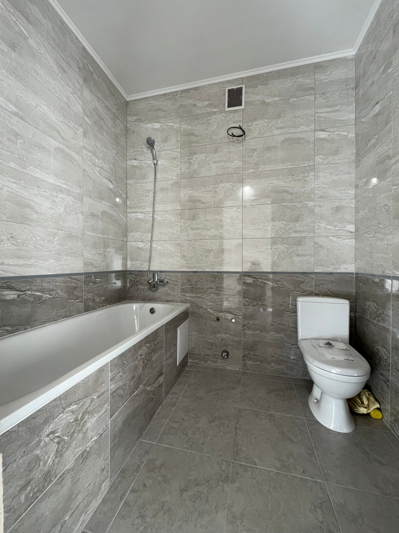 Продається 1кімнатна квартира 40м2 з частковим ремонтом, Масани. Фото - 7