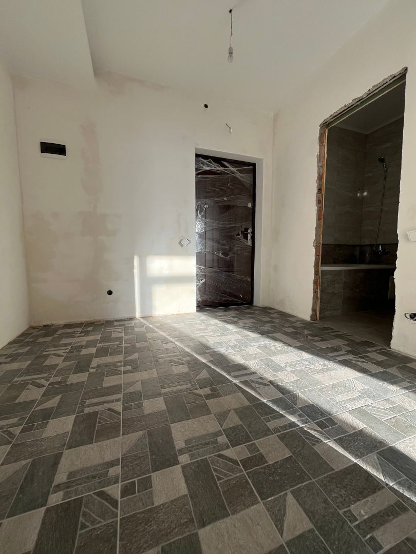 Продається 1кімнатна квартира 40м2 з частковим ремонтом, Масани. Фото - 8