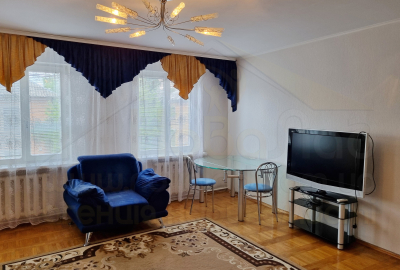 3 кімнатна квартира 116м2, 2/6 з індвид. опаленням біля Центр ринку