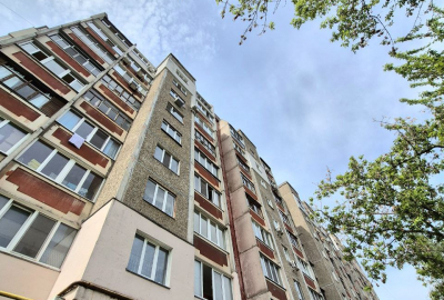 Простора 2-кімнатна квартира