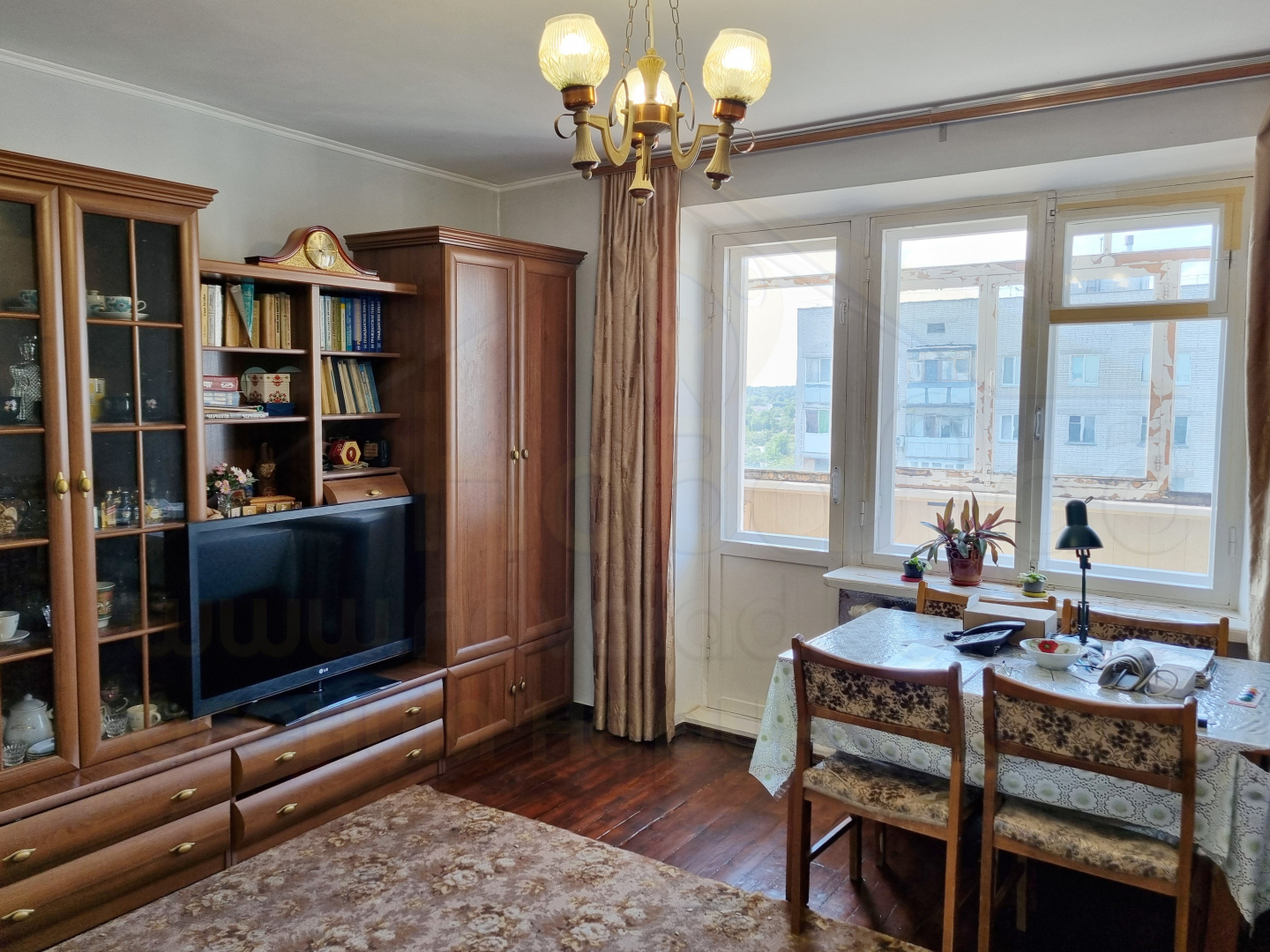 4 кімнатна квартира 80м2, цегляний будинок біля ринку Нива. Фото 1