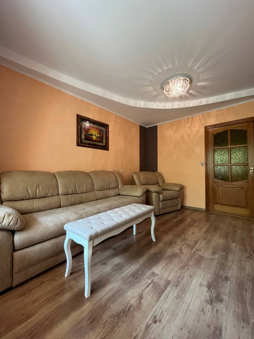 Продається двокімнатна квартира 60м2 з ремонтом, Масани. Фото - 1