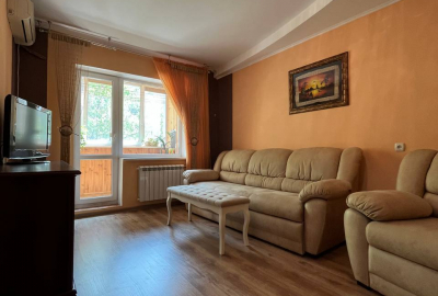 Продається двокімнатна квартира 60м2 з ремонтом, Масани