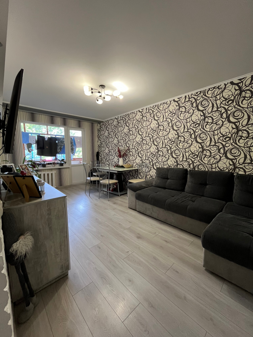 Продається простора 3-кімнатна квартира з ремонтом 63м2, р-н Соборності. Фото - 2