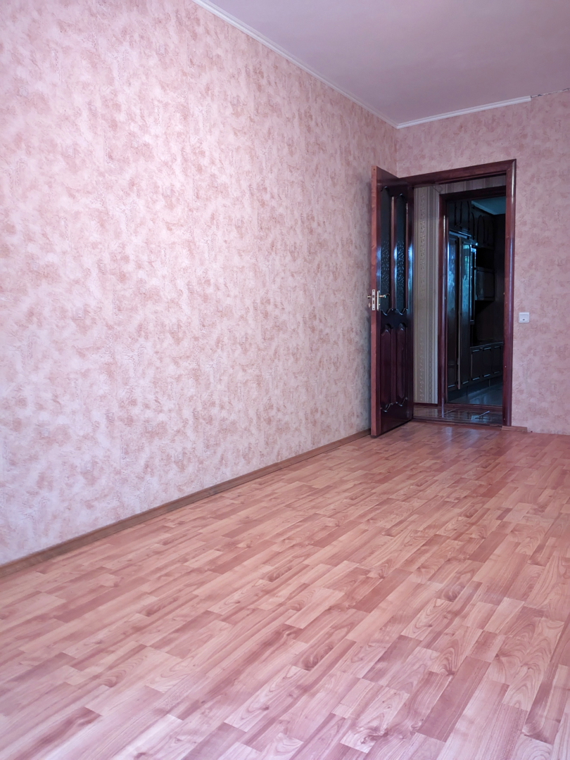 2-кімнатна квартира на Космонавтів — заїжджай і живи. Фото - 3