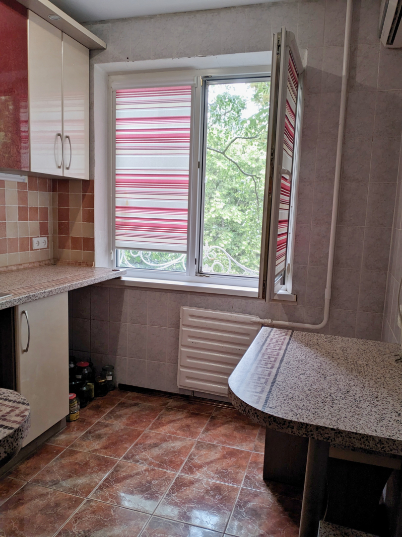 2-кімнатна квартира на Космонавтів — заїжджай і живи. Фото - 5