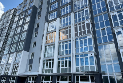 Продається нова 2на квартира в новобудові 55м2, Центр