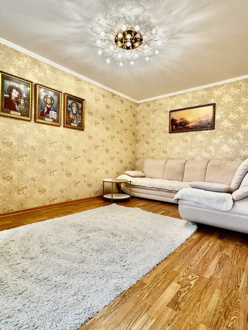 Укомплектована, ВЕЛИКА квартира! Ремонт, меблі, техніка!. Фото 1