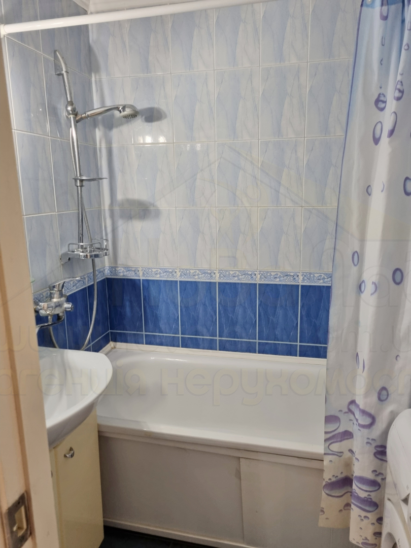 2 кімнатна квартира 48м2 з косметичним ремонтом біля ринку Нива. Фото - 10