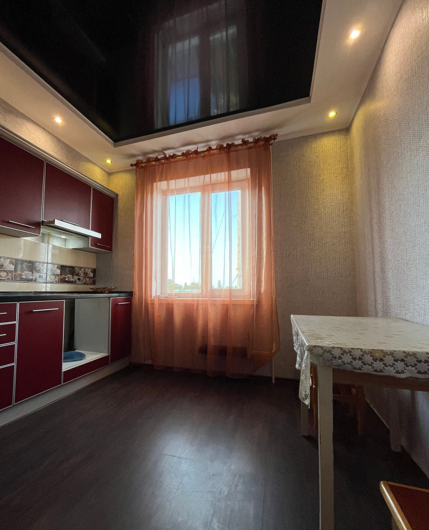 Простора 3-кімнатна квартира в Чернігові, район Бобровиця. Фото - 10