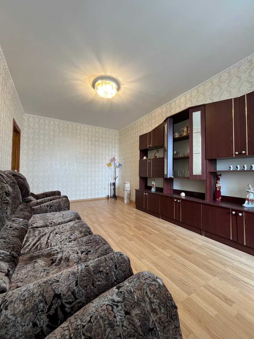 Простора 3-кімнатна квартира в Чернігові, район Бобровиця. Фото - 2