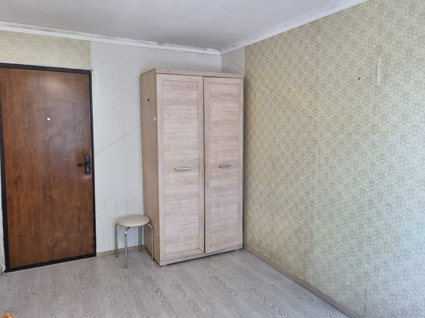 Кімната 13 м2 на 3 поверсі в гуртожитку в районі Круга. Фото - 1