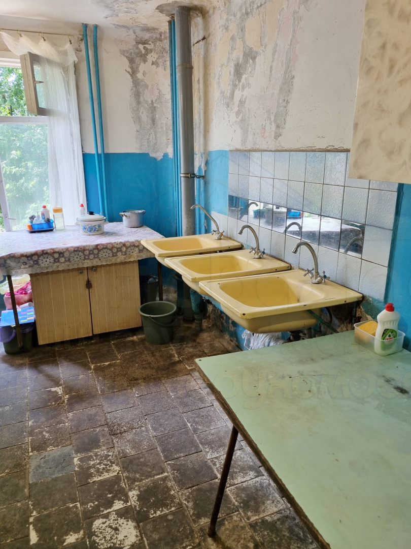 Кімната 13 м2 на 3 поверсі в гуртожитку в районі Круга. Фото - 4