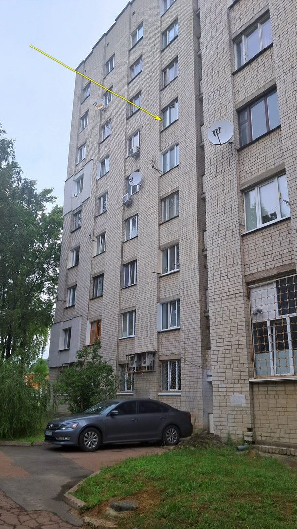 Велика кімната 17 м2 на середньому поверсі в гуртожитку район "Hollywood". Фото - 9
