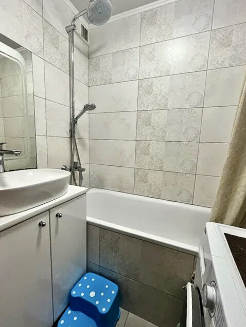 Простора 1 кімнатна квартира 39м2, з ремонтом та меблями. Фото - 5