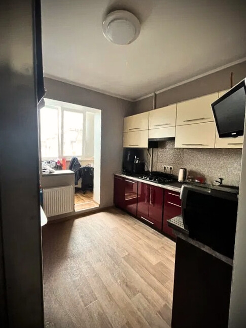 Простора 1 кімнатна квартира 39м2, з ремонтом та меблями. Фото - 3