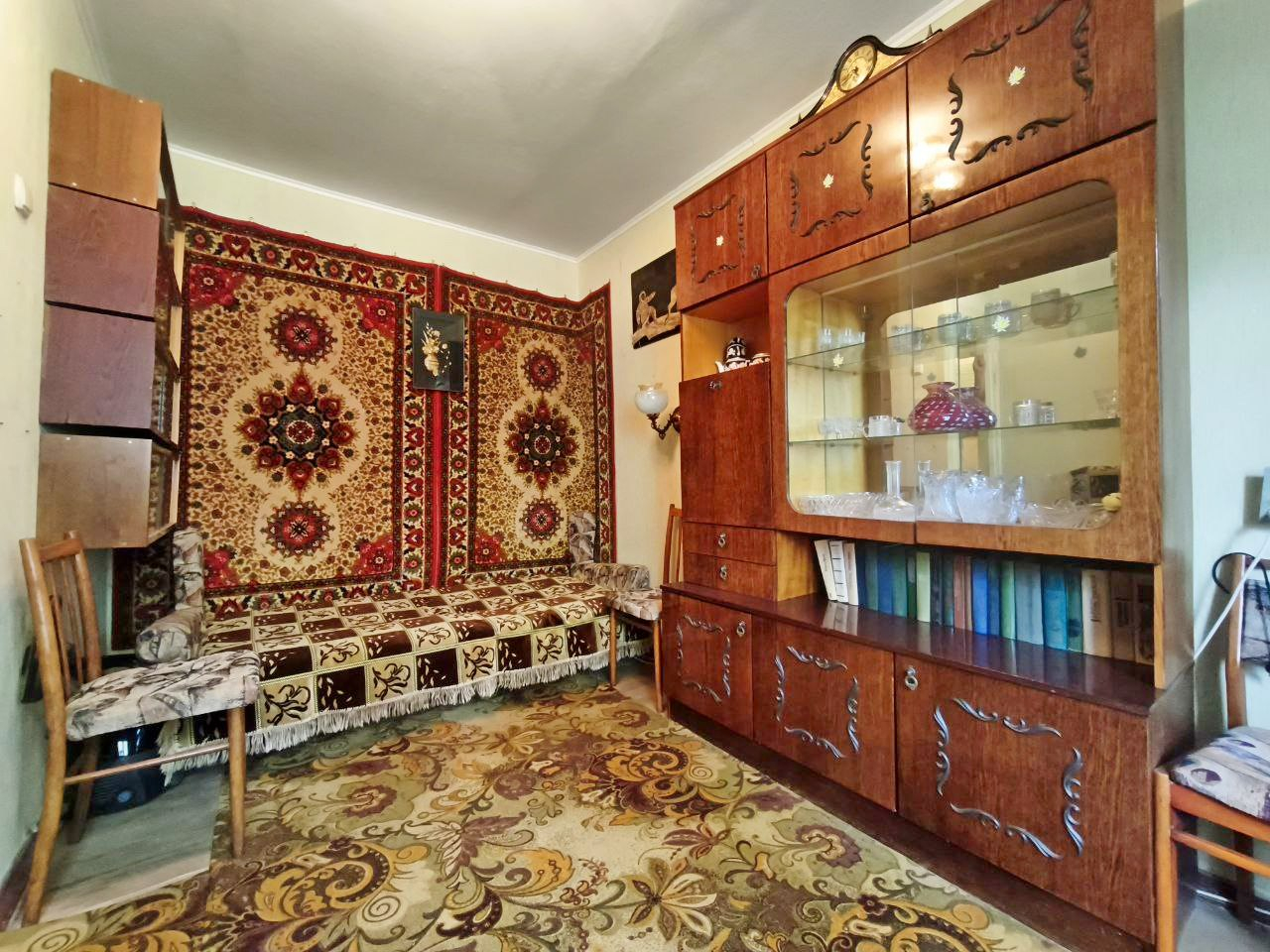 1 кімнатна квартира на 1 поверсі з балконом в районі Рокосовського. Фото - 1