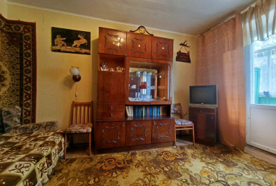 1 кімнатна квартира на 1 поверсі з балконом в районі Рокосовського