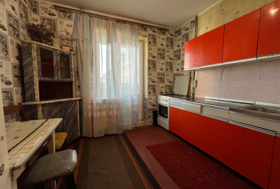 Продається 1-кімнатна квартира 38м2 у Чернігові, район Епіцентру.