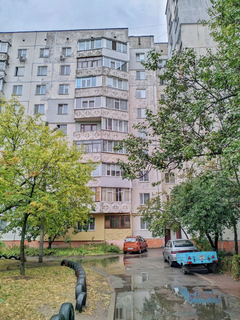 1-кімнатна під Ваш ремонт на Червоному мосту з видом на Горсад. Фото 1