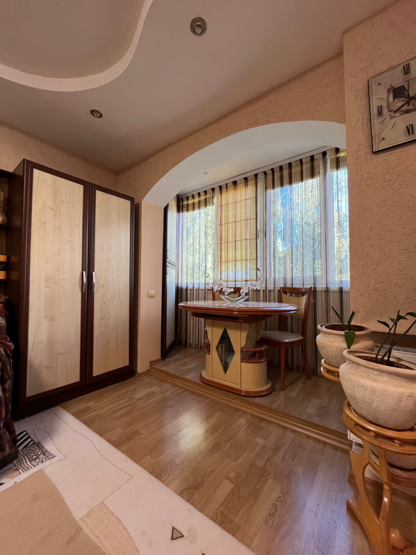Продається 2-на квартира 46м2 з ремонтом, вул. Соборності. Фото - 3