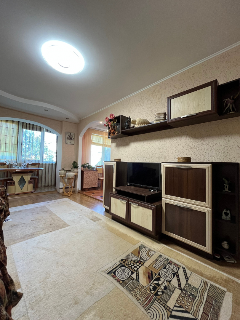 Продається 2-на квартира 46м2 з ремонтом, вул. Соборності. Фото 1