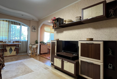 Продається 2-на квартира 46м2 з ремонтом, вул. Соборності